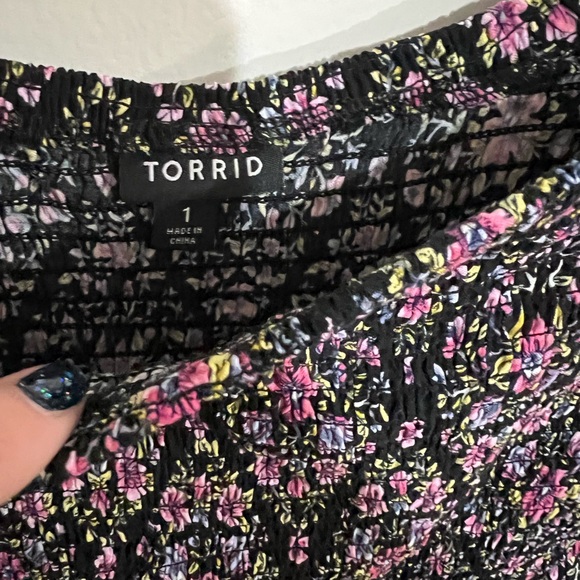 Like New—Bell Sleeves Dress - Picture 4 of 5